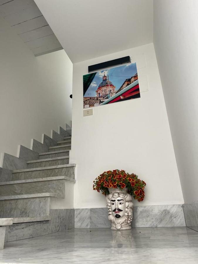 Sweet Life Aparthotel Palermo Bagian luar foto